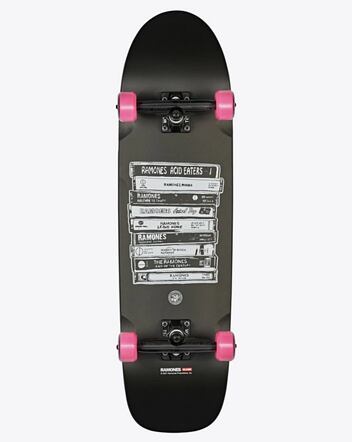 Skateboard Globe Shooter, Ramones / Hey Ho