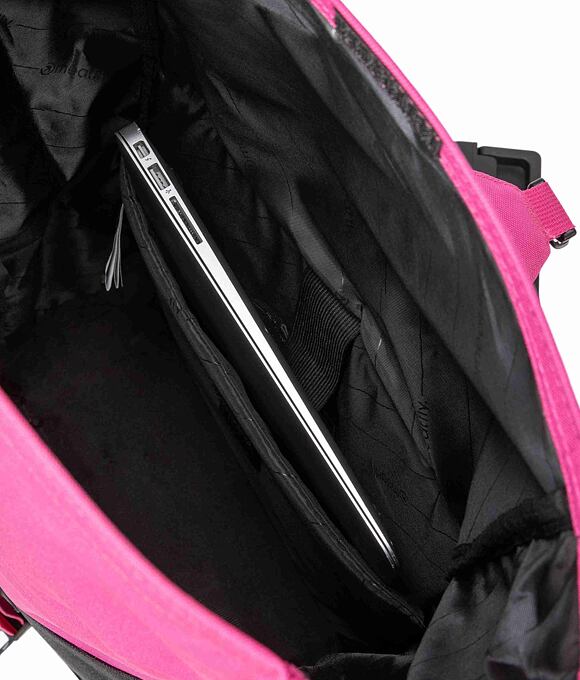 Batoh Meatfly Holler, Pink / Black, 28 L